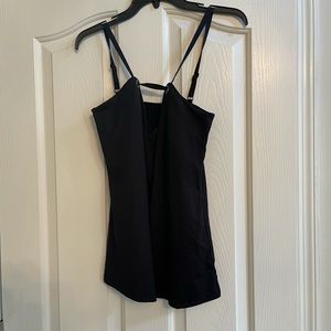 Fabletics tank with shelf bra